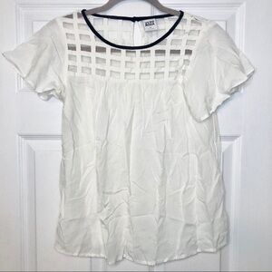 𝅺VERO Moda White and Black Top